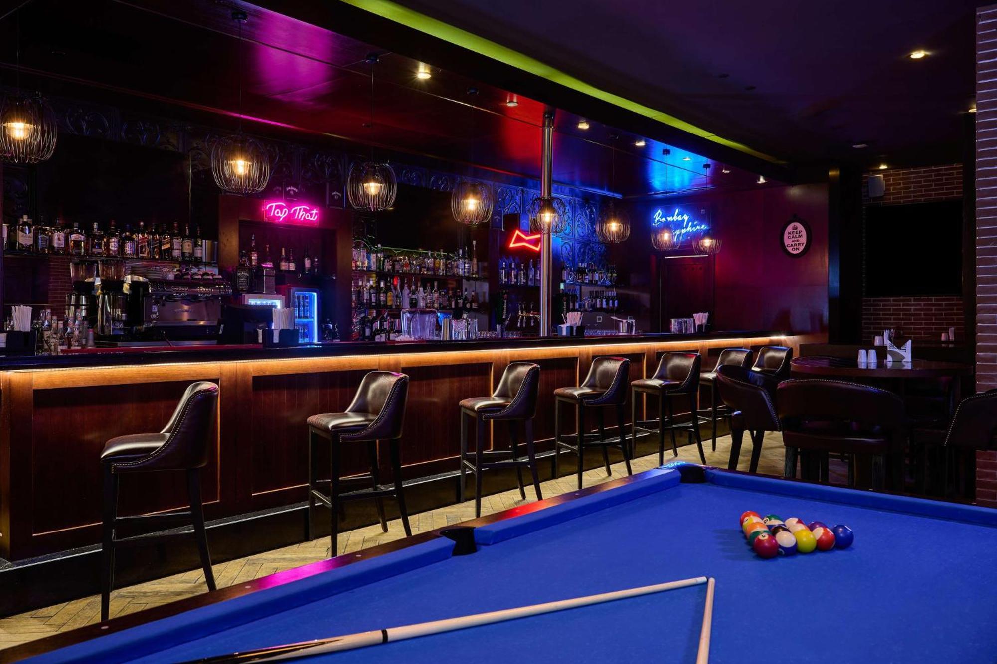 Doubletree By Hilton Doha - Al Sadd Hotel Ngoại thất bức ảnh The bar at the 2012 World Series of Poker